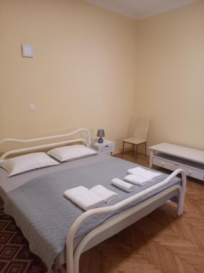 Oskar Amphitheater Apartments And Rooms With Free Parking พูลา ห้อง รูปภาพ